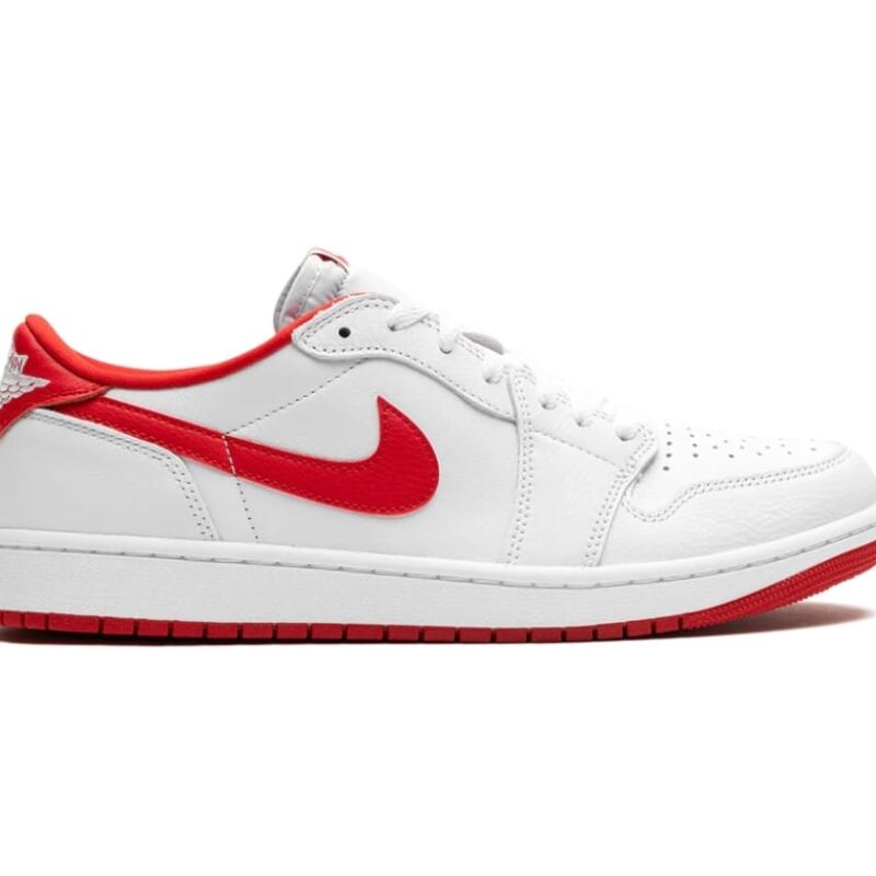 Air Jordan 1 "University Red"