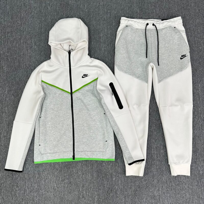 Chandal Nike Tech Fleece