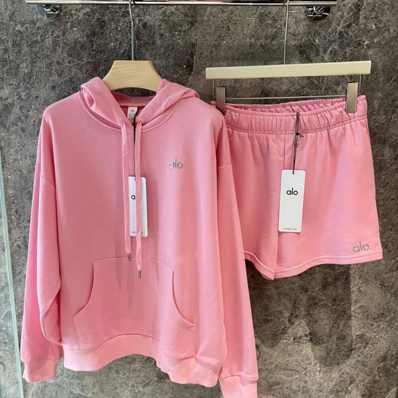 Conjunto Alo Yoga