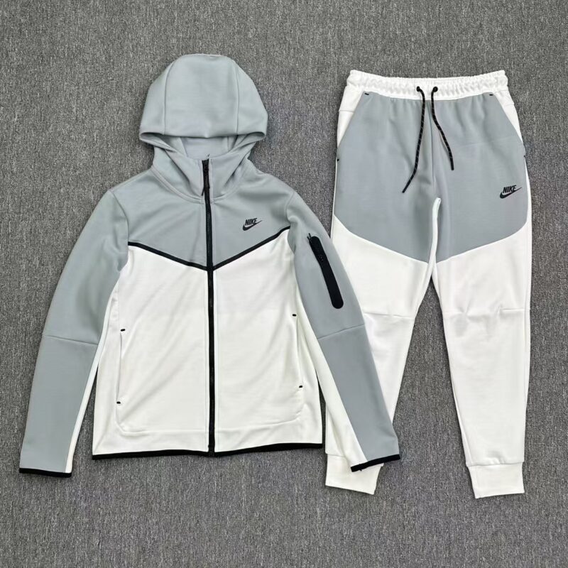 Chandal Nike Tech Fleece