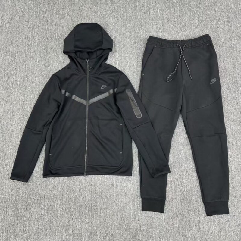 Chandal Nike Tech Fleece