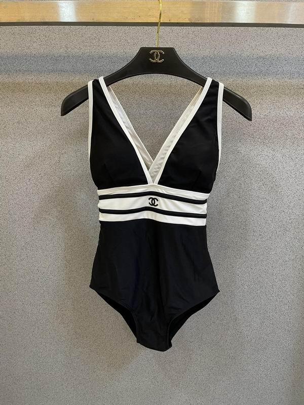 Bikini Chanel